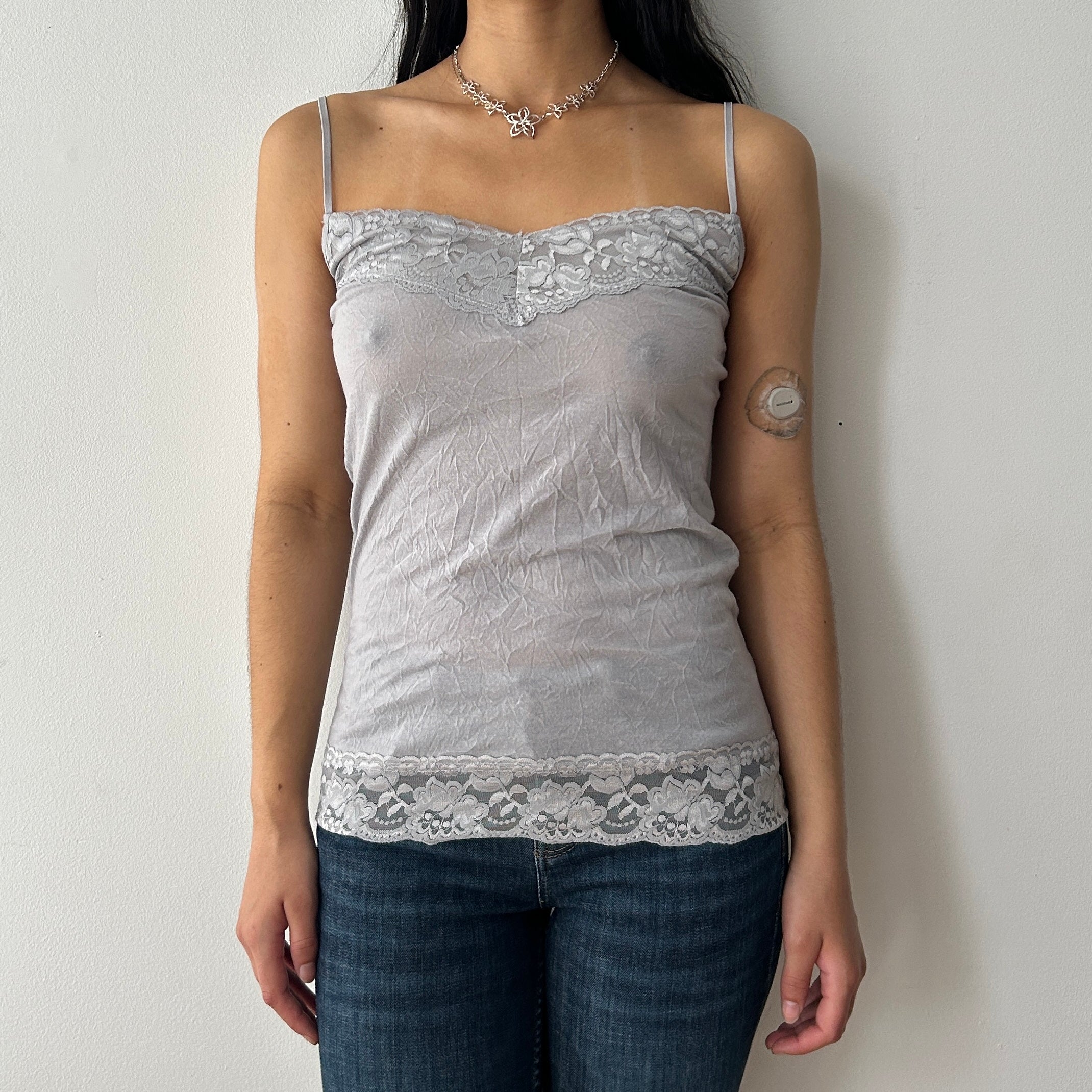 2000s grey lace cami top by maurices