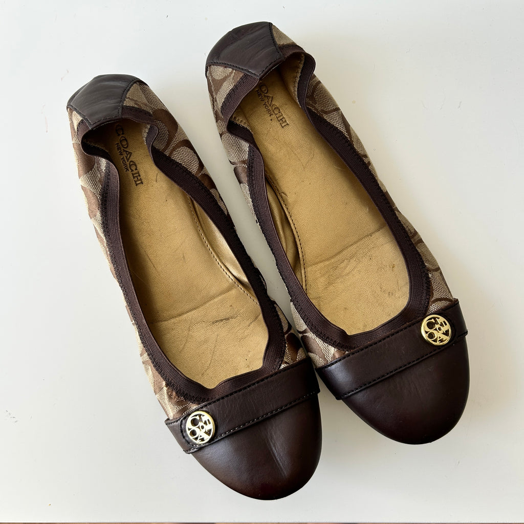 2000s coach ballet flats