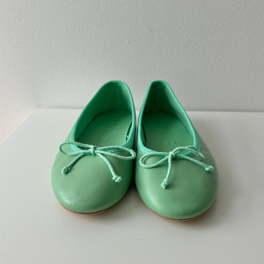 2000s mint green leather ballet flats
