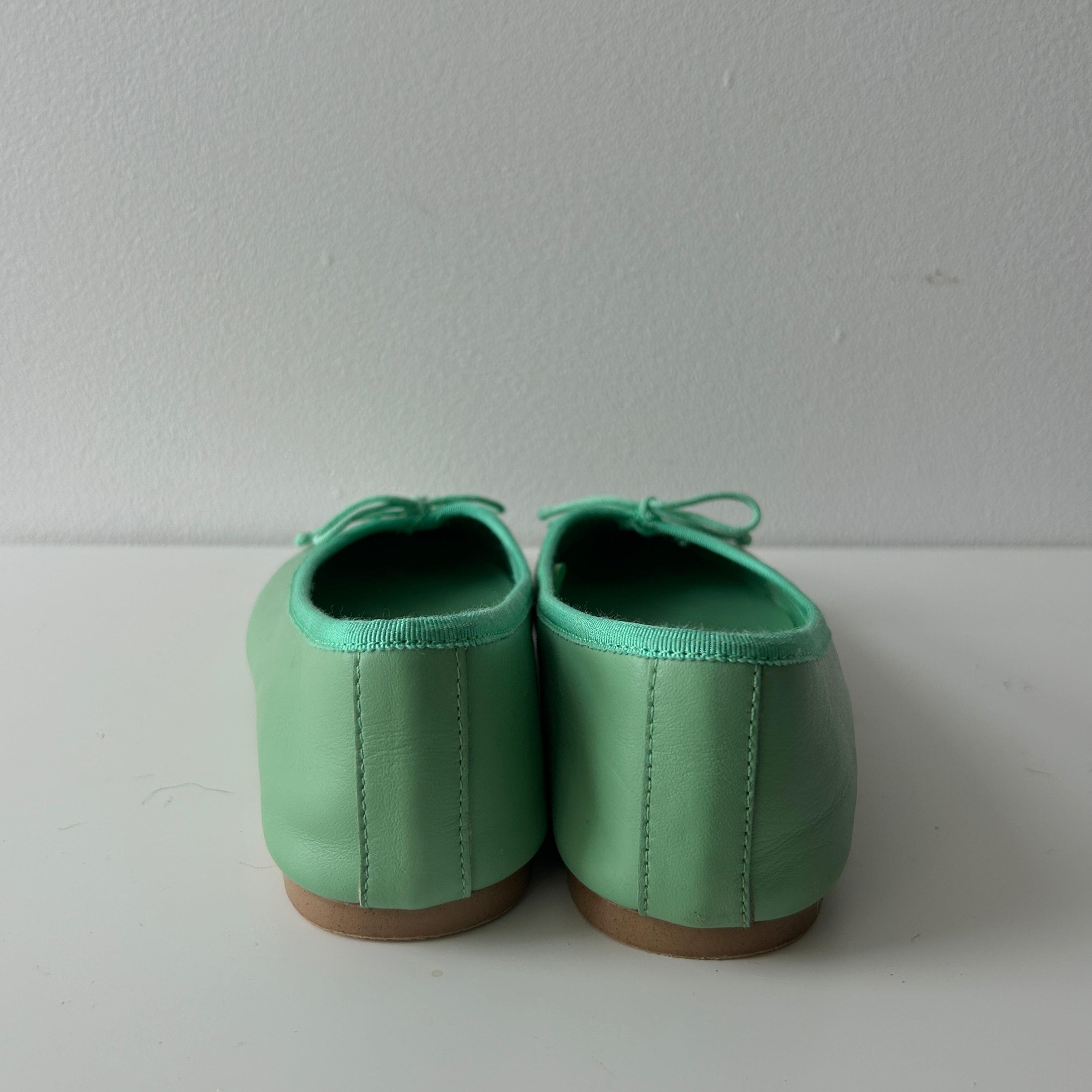 2000s mint green leather ballet flats