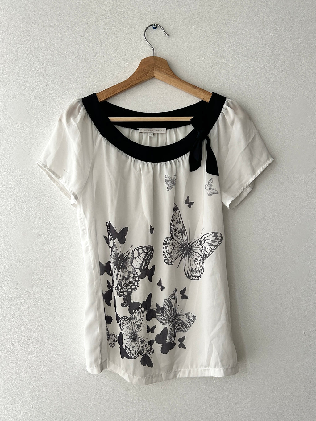 Twee blouse with butterfly print and bow by Armand Thierry