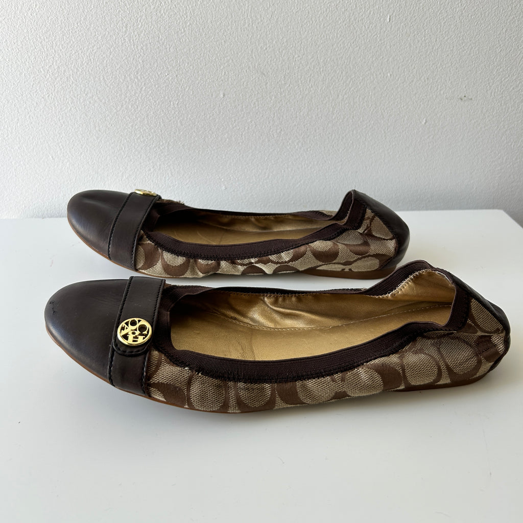 2000s coach ballet flats