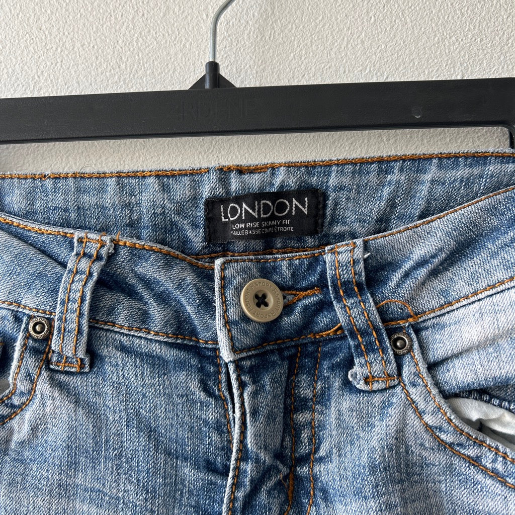 2000s low rise skinny jeans