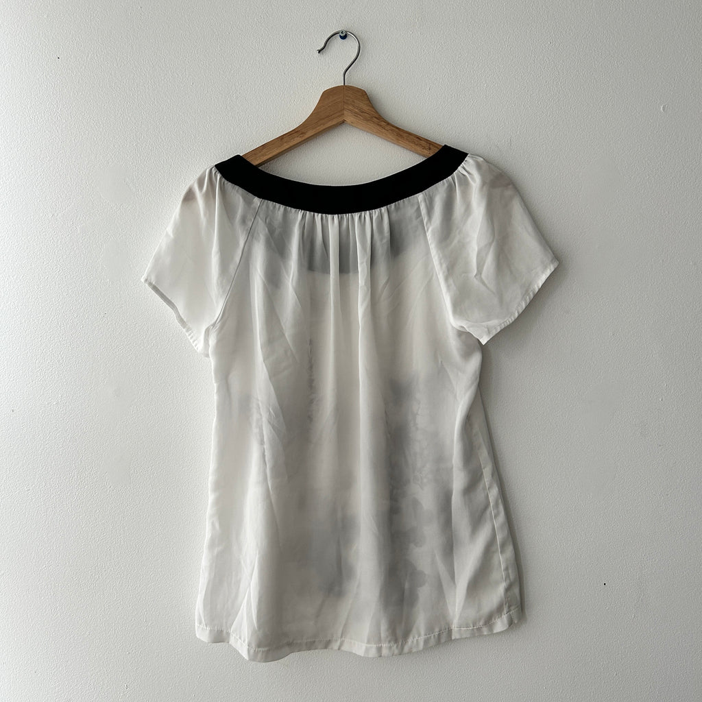 Twee blouse with butterfly print and bow by Armand Thierry
