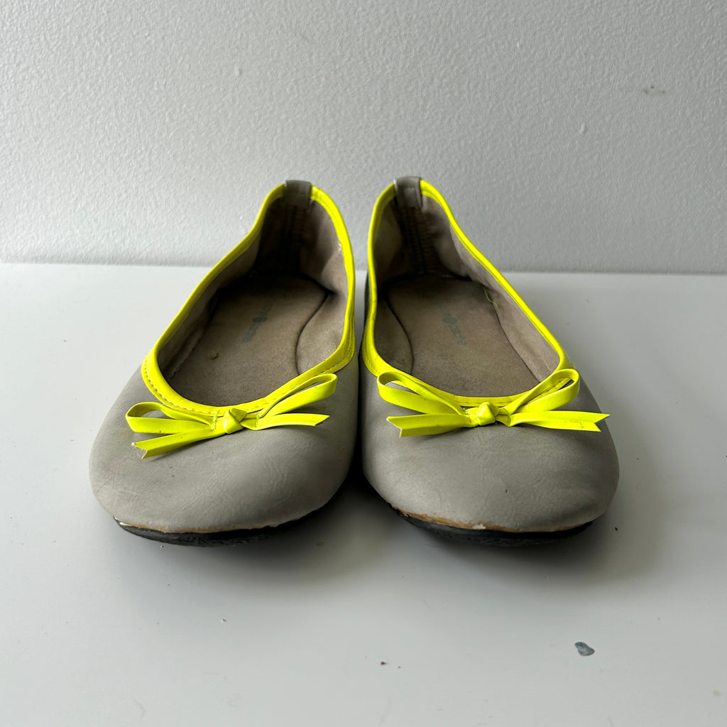 2000s grey and neon yellow ballet flats
