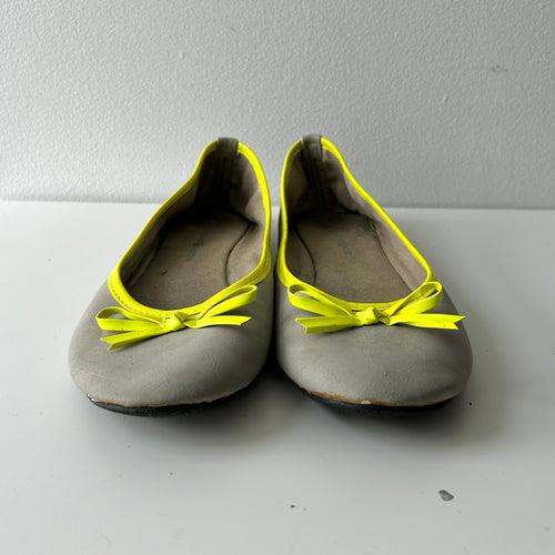 2000s grey and neon yellow ballet flats