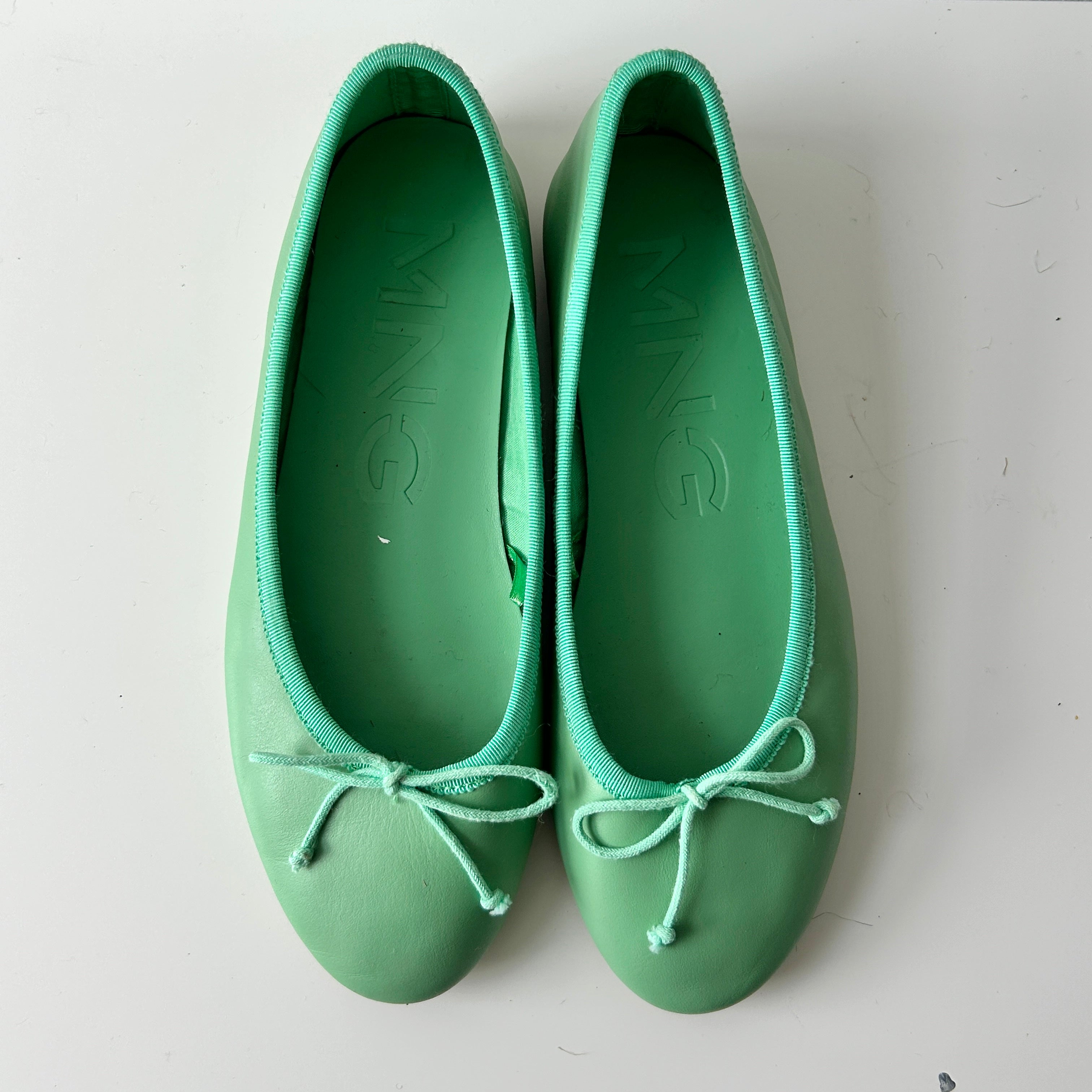 2000s mint green leather ballet flats