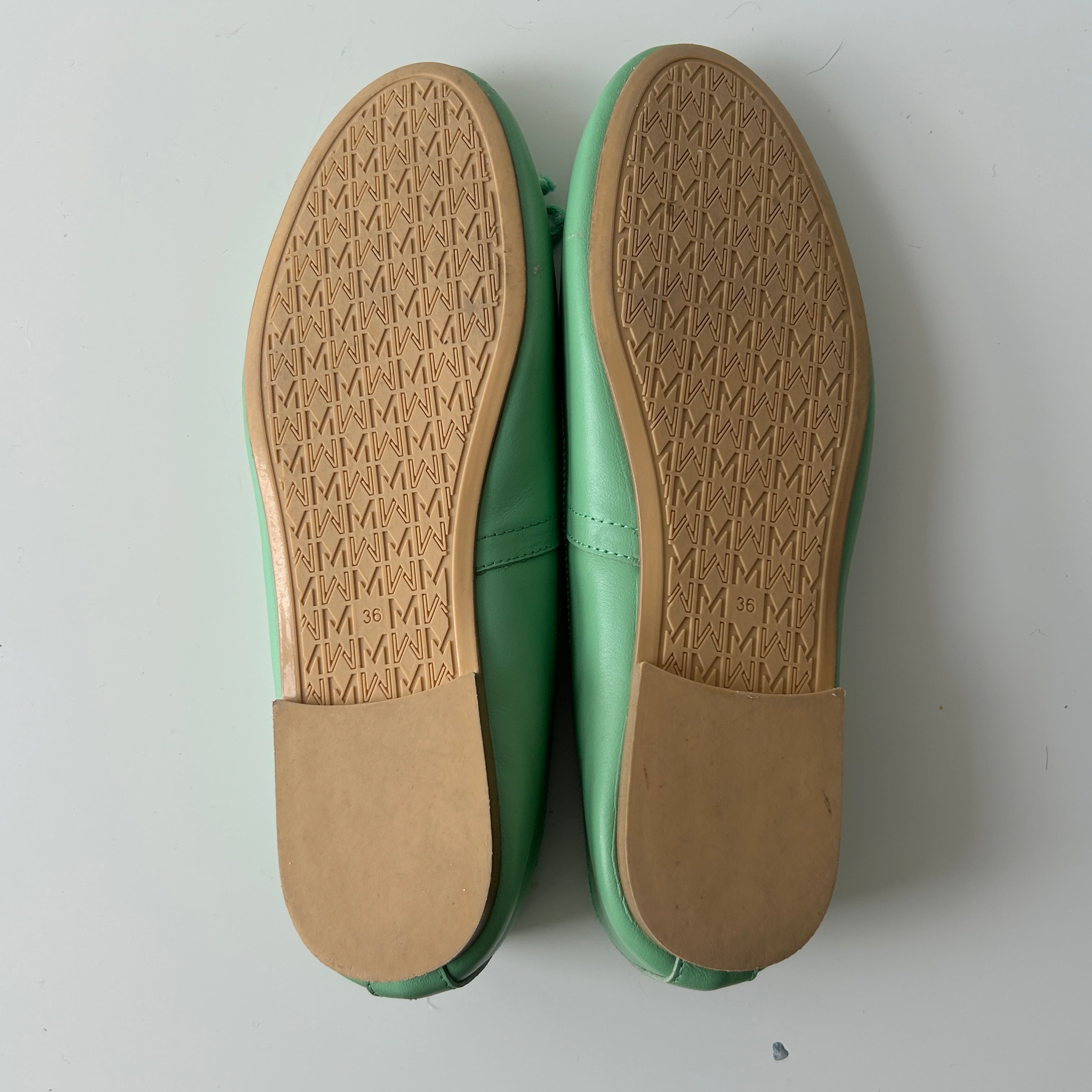 2000s mint green leather ballet flats