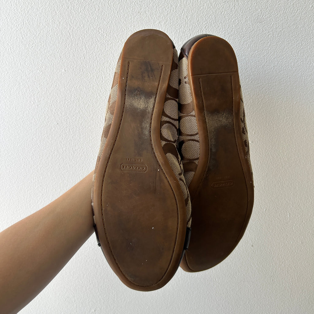 2000s coach ballet flats