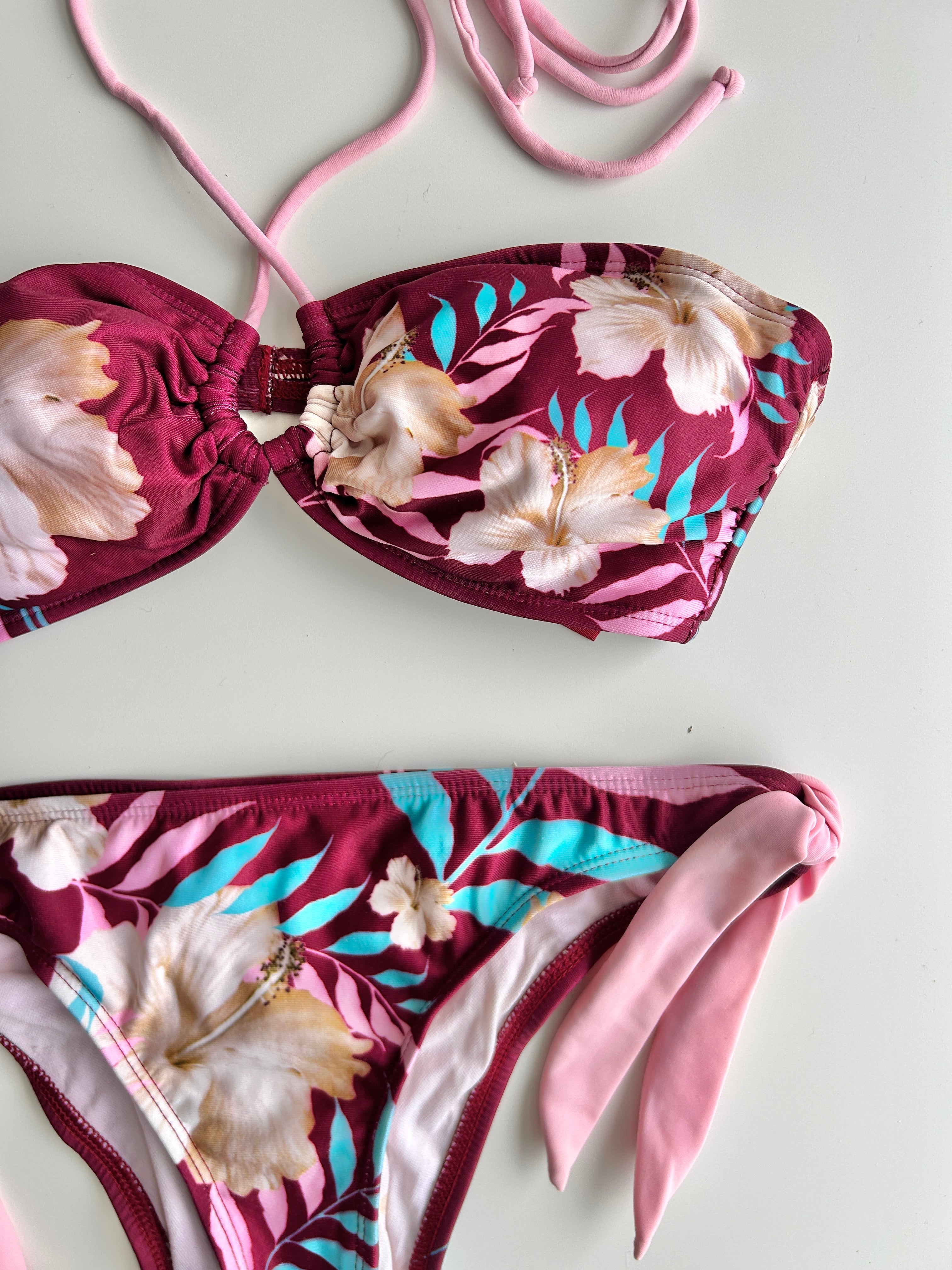 Y2K hibiscus print bikini set vintage Guess