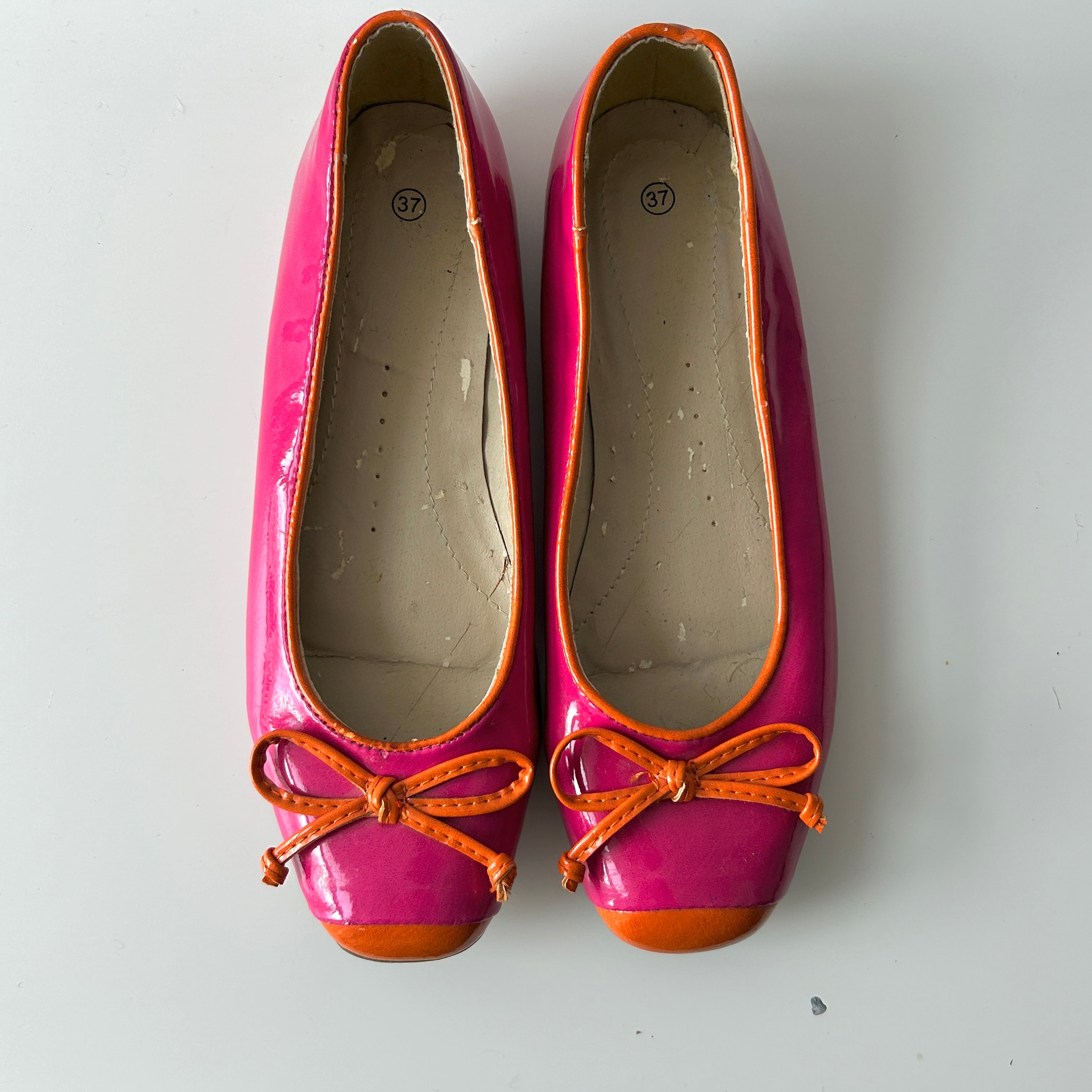 2000s pink and orange ballet flats