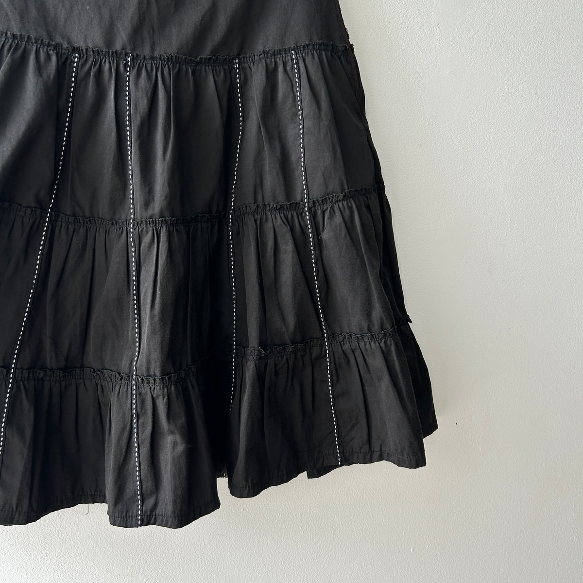 90s pleated midi skirt with contrast stitch