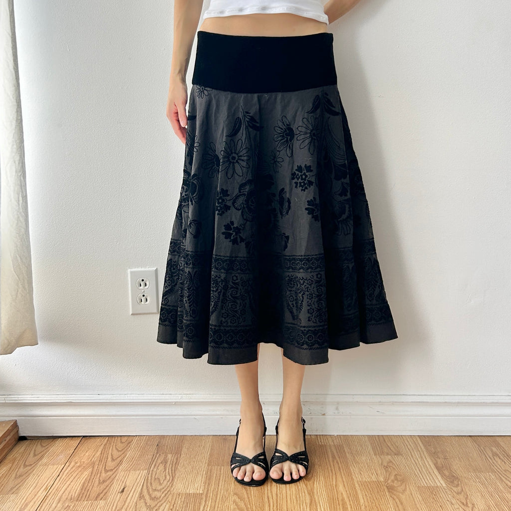90s silk applique skirt by le chateau