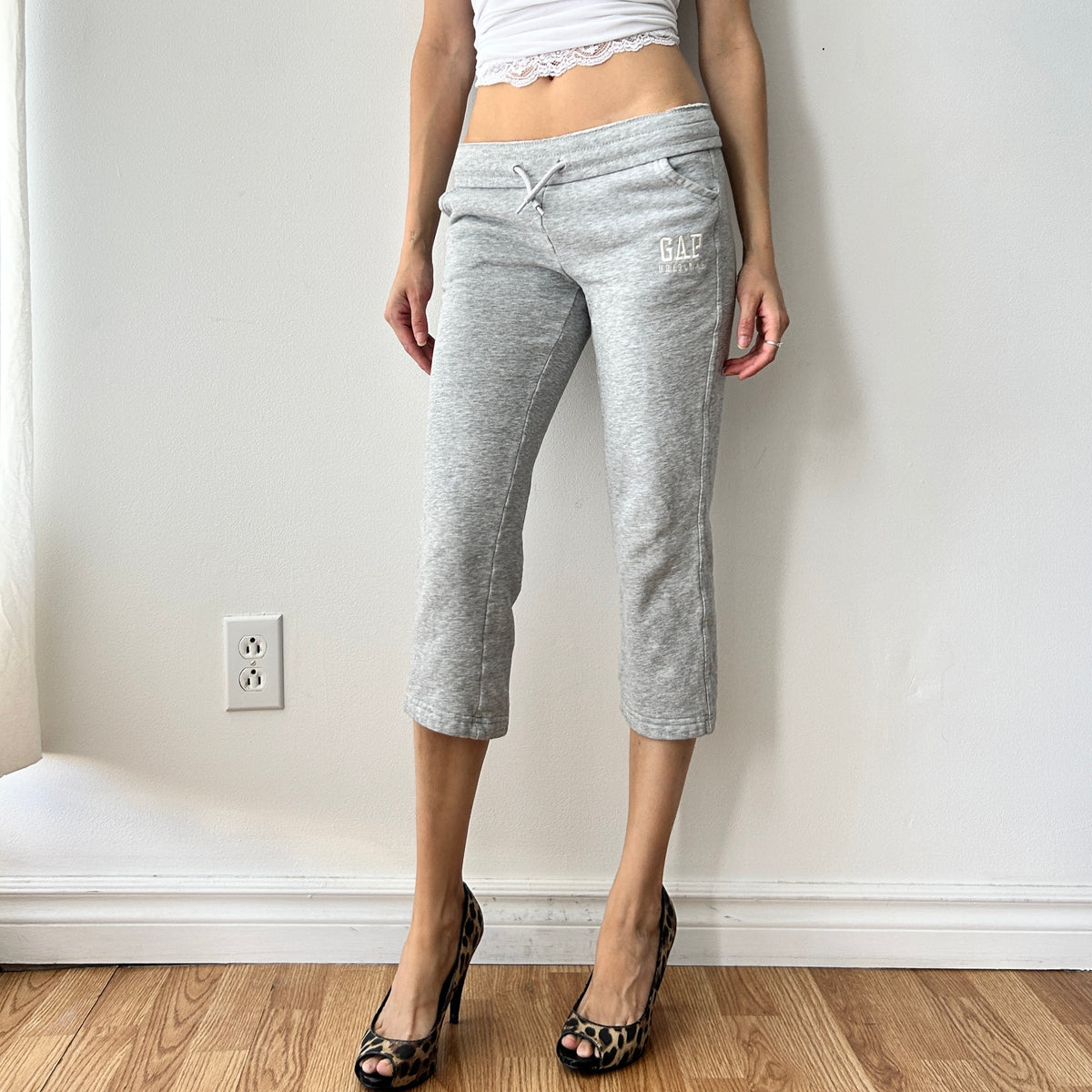 Y2K capri sweats by gap