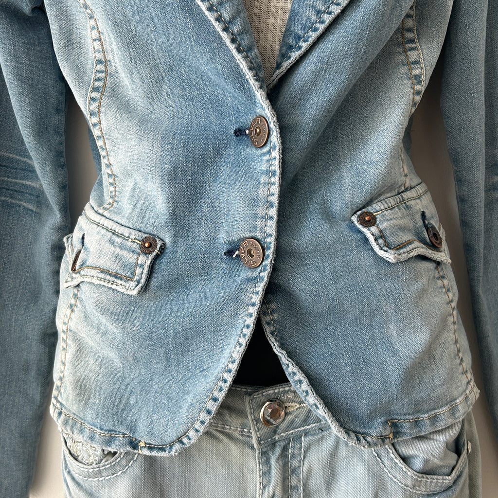2000's denim jacket with pin by silver jeans