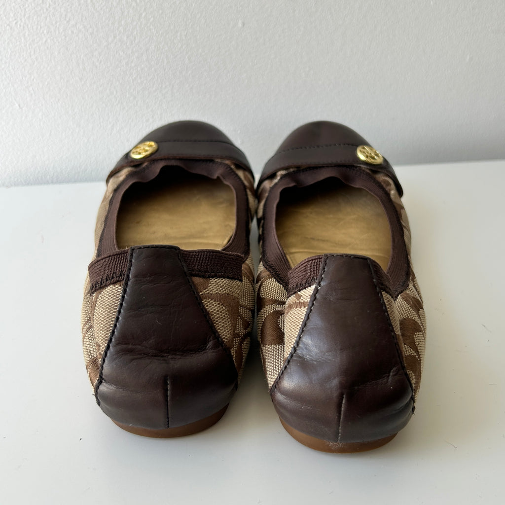 2000s coach ballet flats
