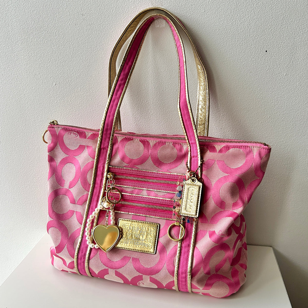 2000s coach op-art poppy glam tote in pink