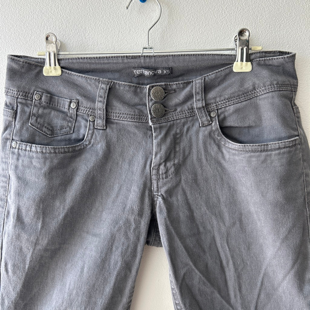 Y2K grey capris by terra nova