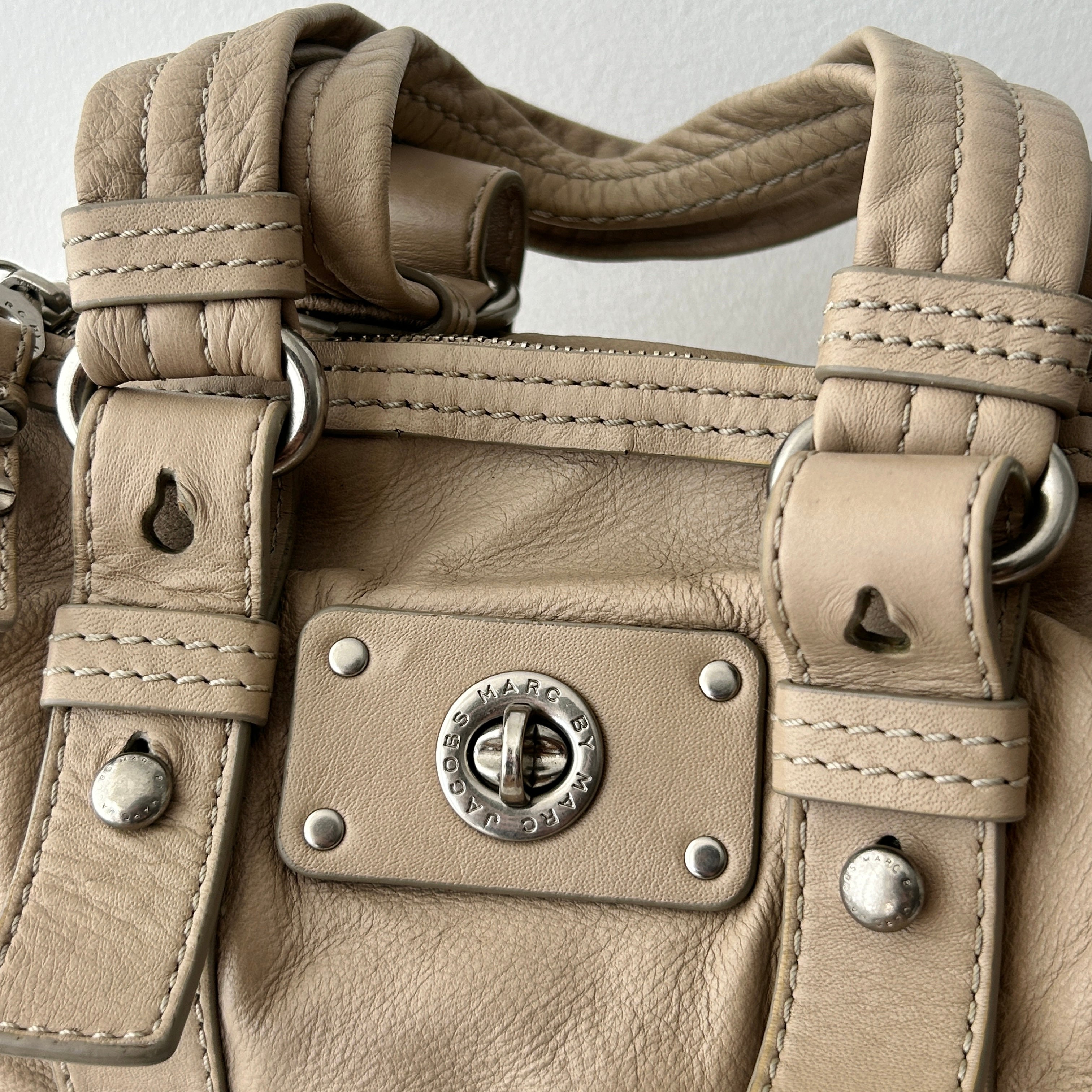 2000s beige Marc Jacobs shoulder bag