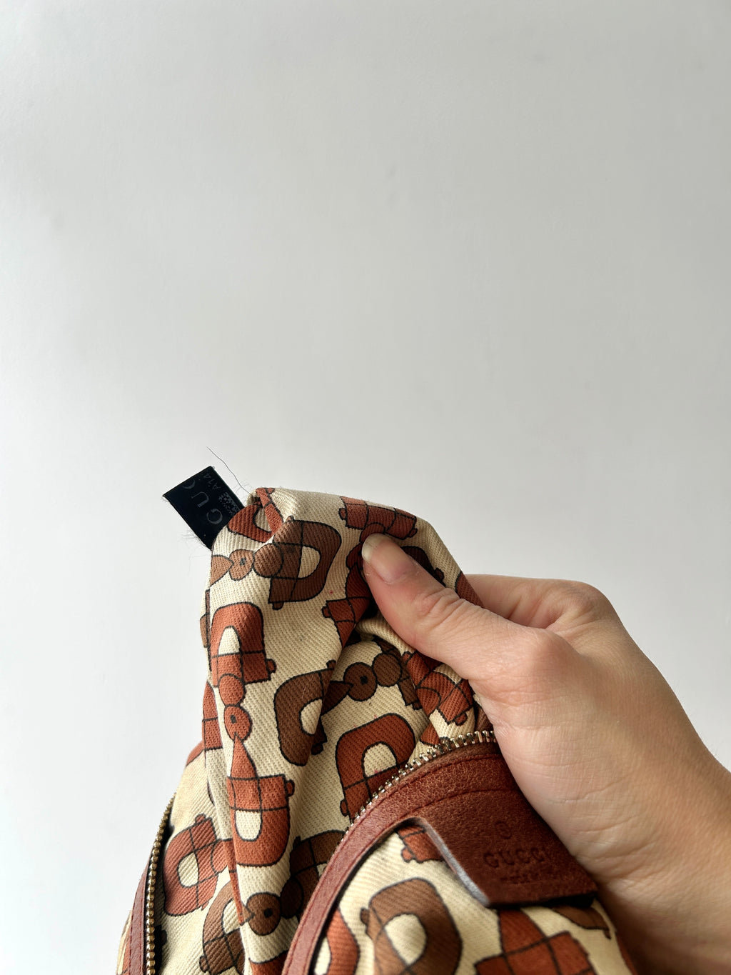 Vintage Gucci Indy babouska bag