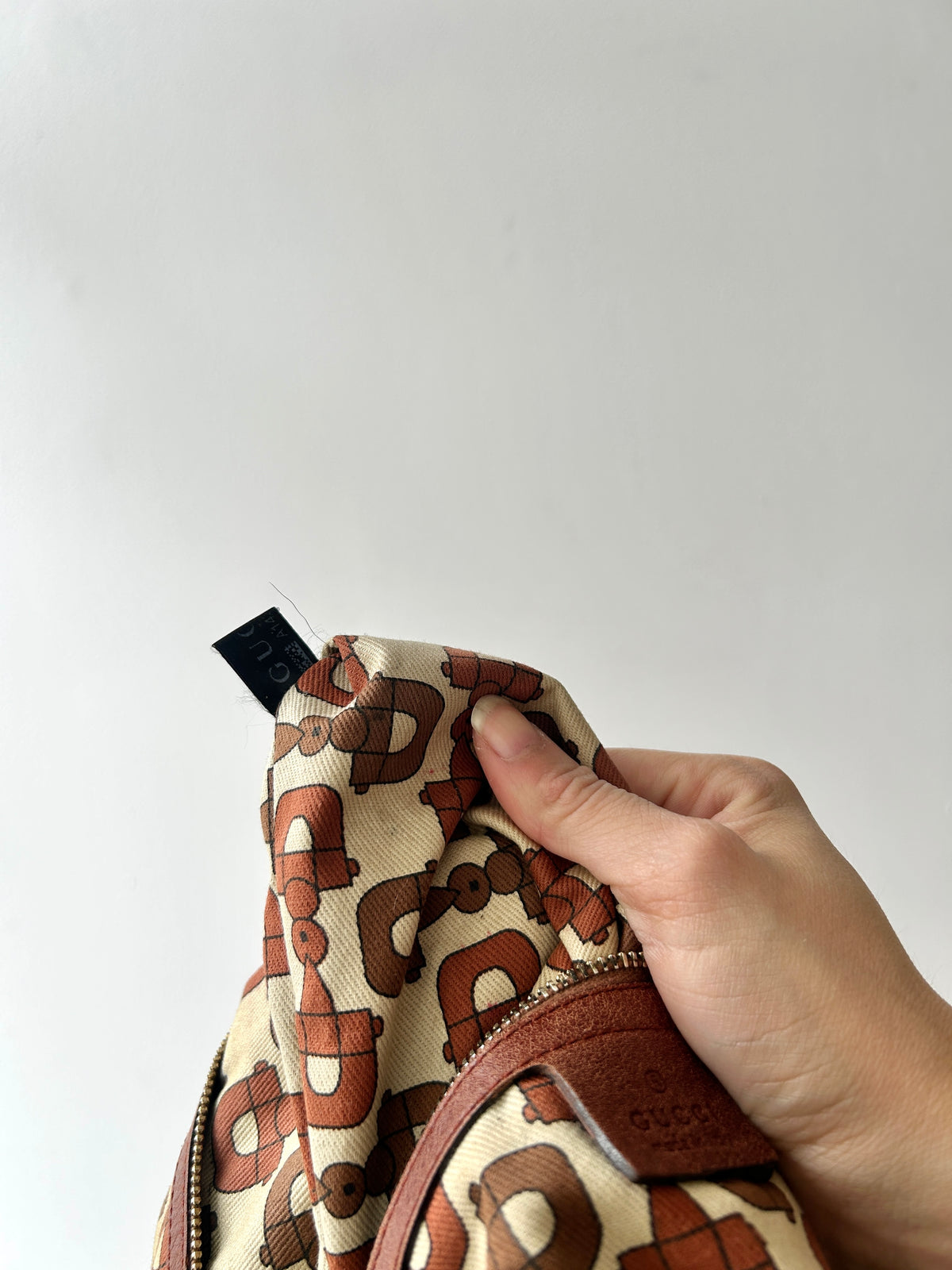 Vintage Gucci Indy babouska bag