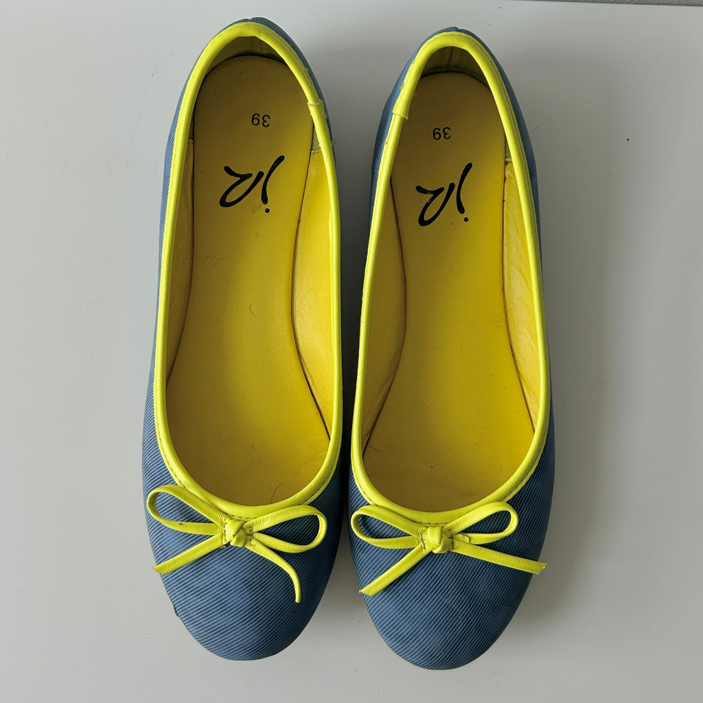 2000s blue and neon yellow ballet flats