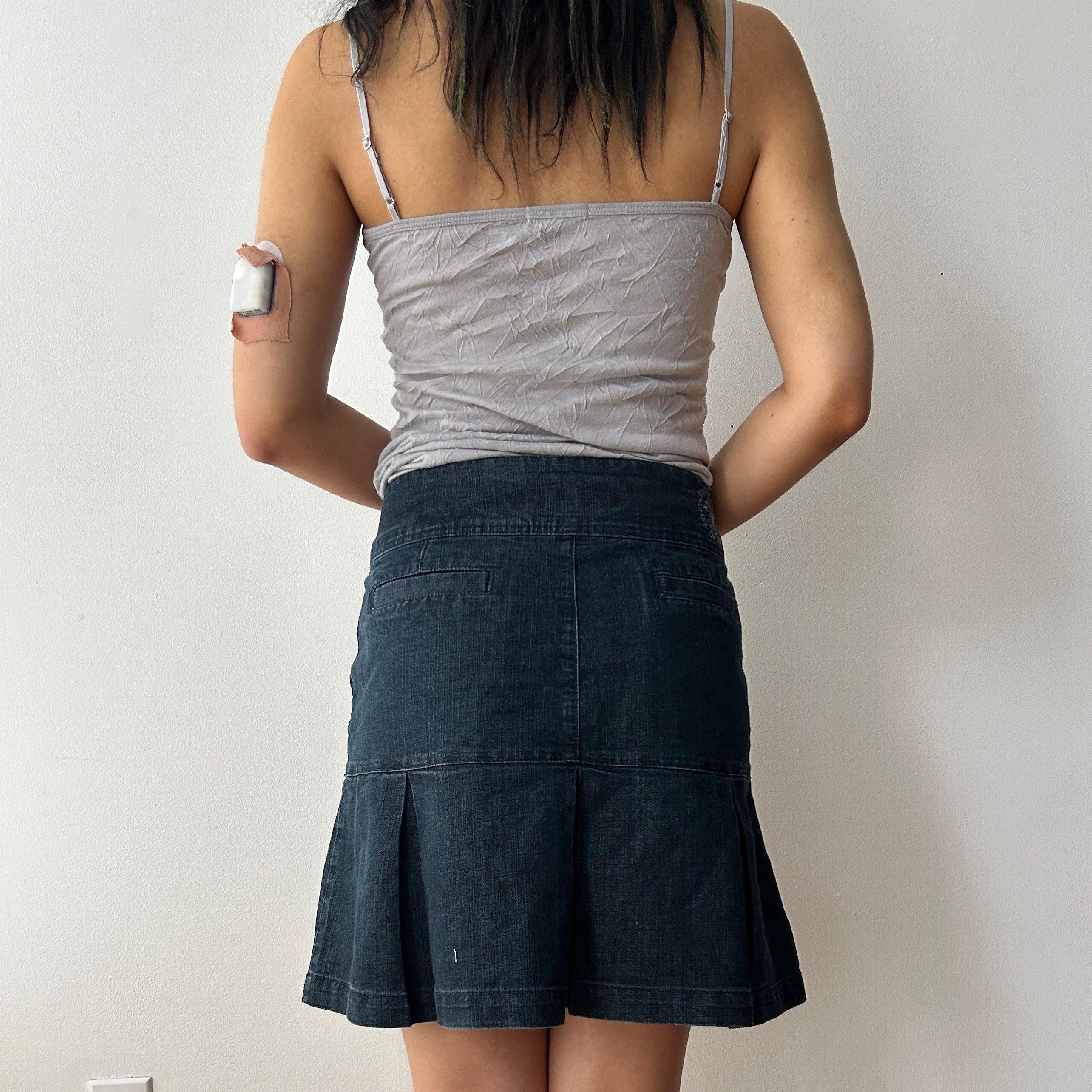 2000s Denim pleated skirt by Lois