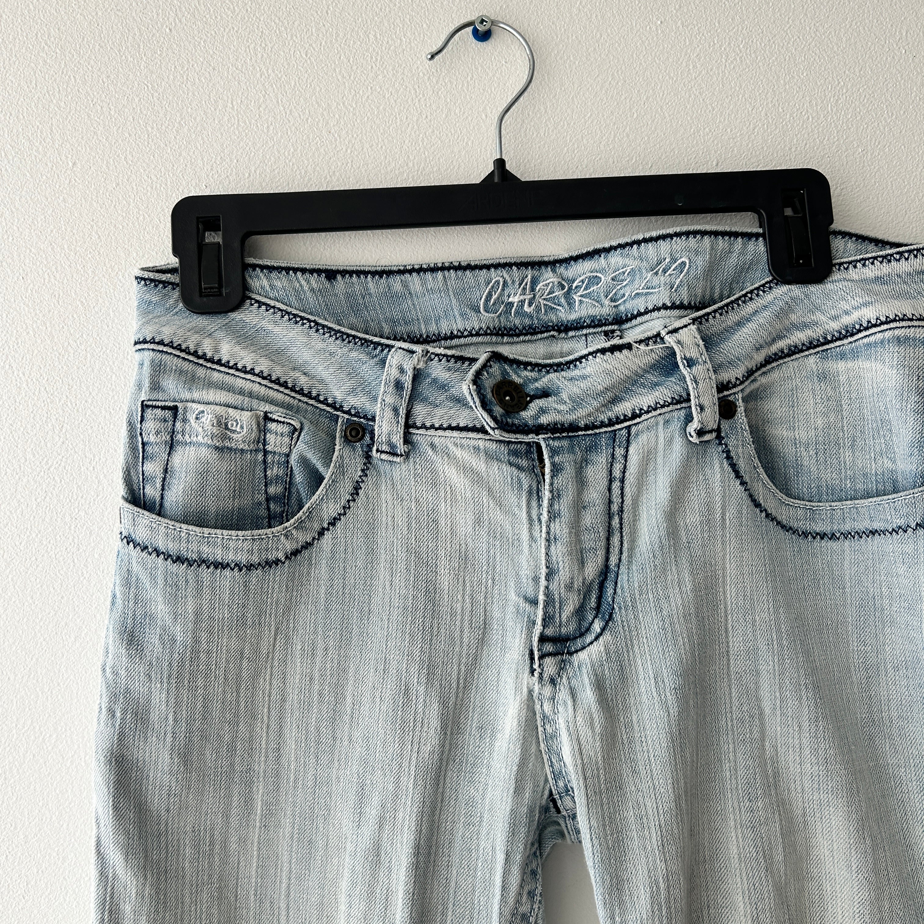 Y2K light wash denim capris by carreli