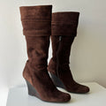 2000s suede wedge boots