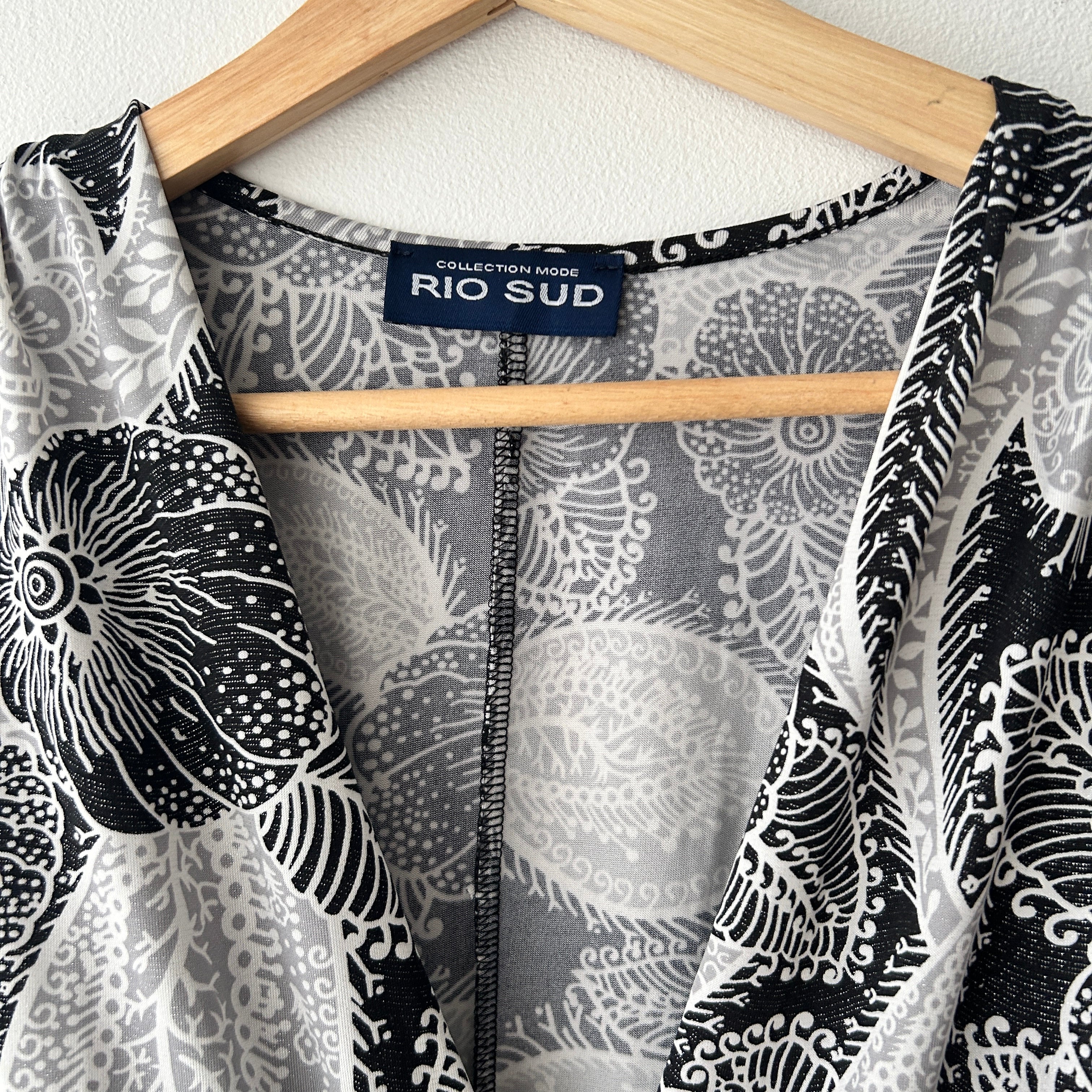Y2K Sleeveless Top with Belt & Waist Tie