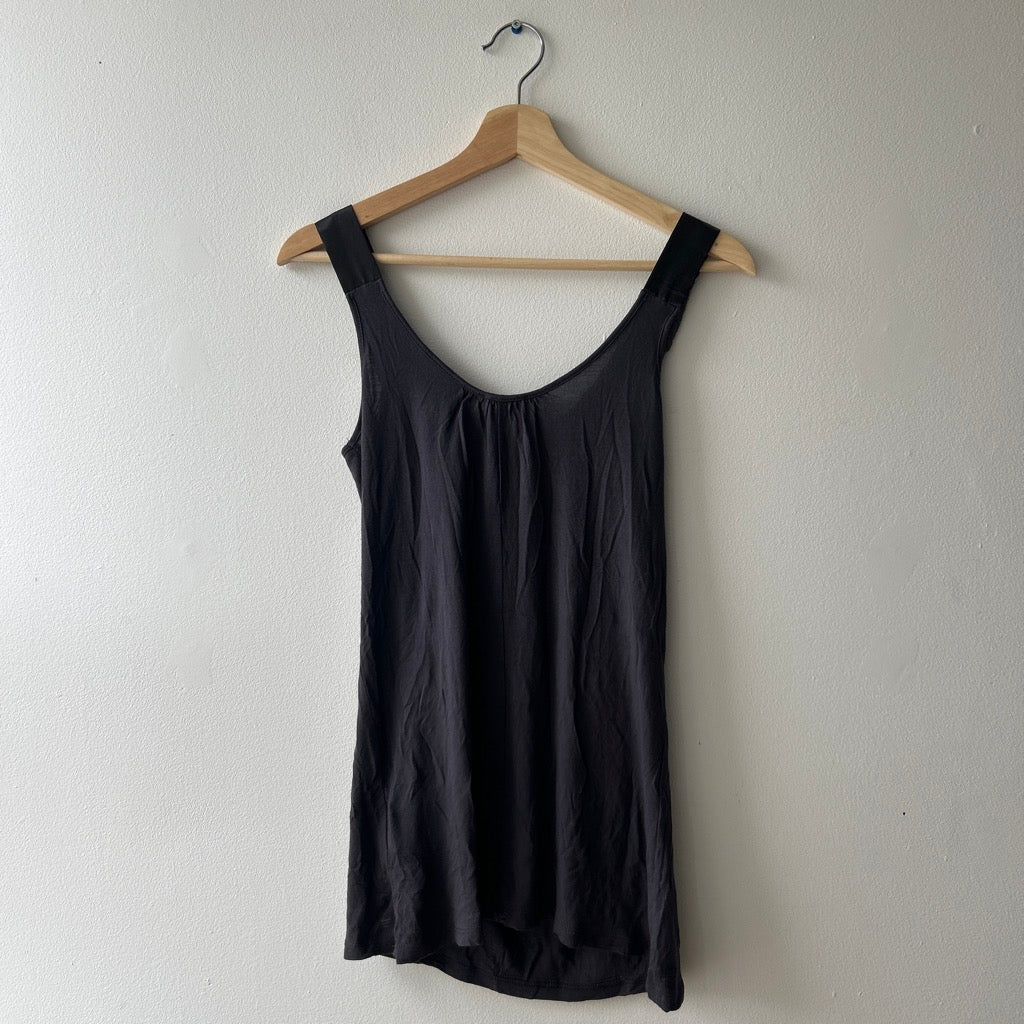 2010s appliqué tank by Phildar